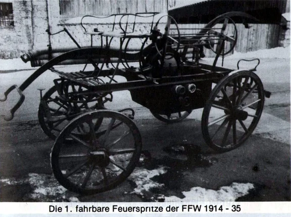 Erste Feuerspritze 1.JPG